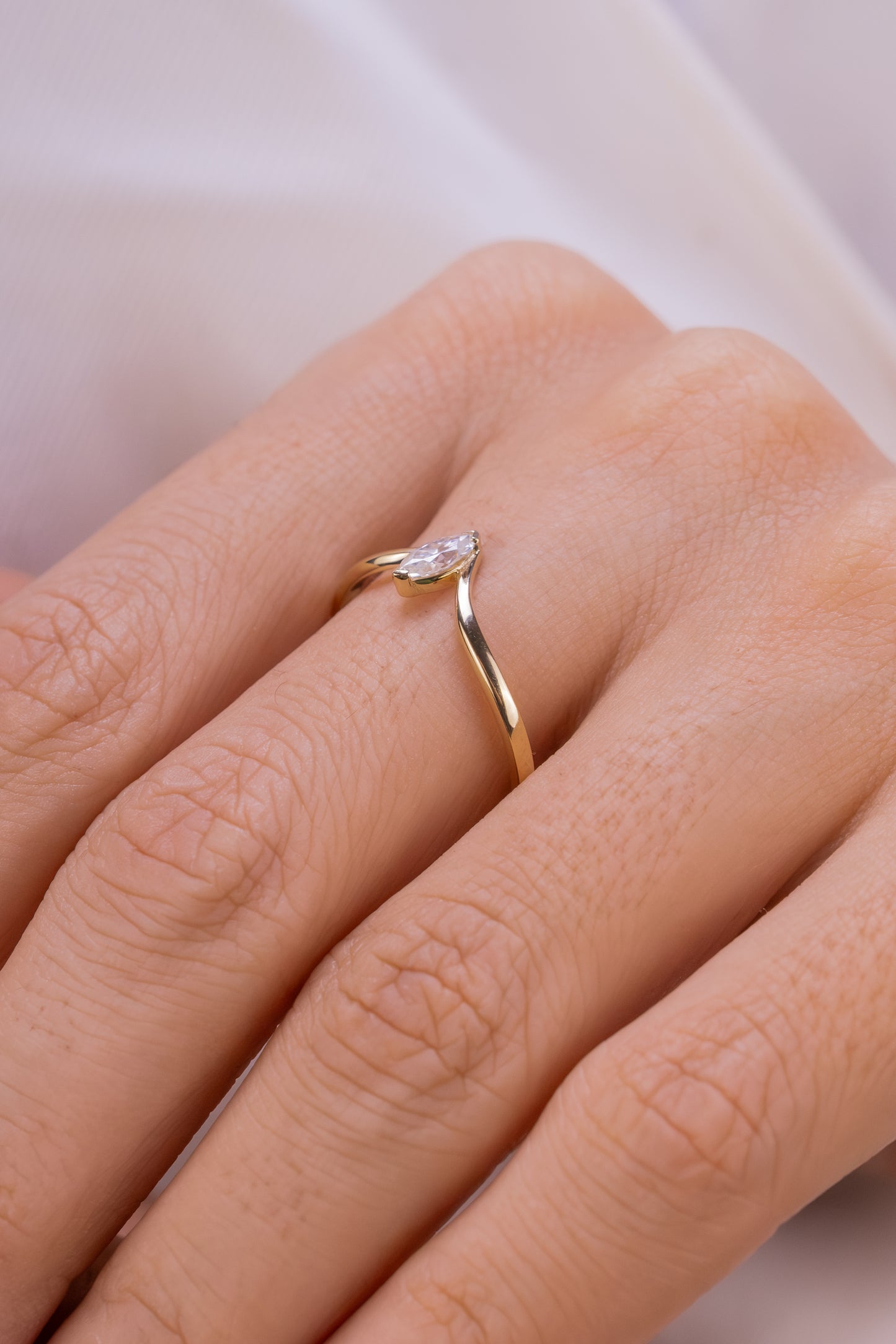 Marquise Moissanite Chevron Ring – 14K Gold V-Shaped Minimalist Ring