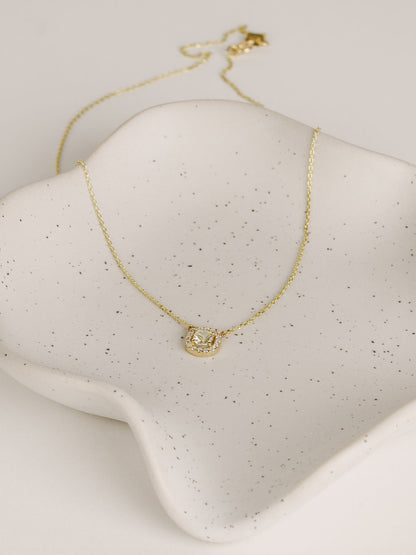 Moissanite Halo Pendant Necklace – 14K Gold Dainty Necklace