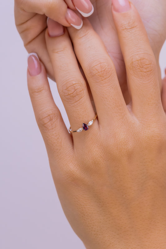 Pear Garnet and Diamond Ring – 14K Gold Minimalist Gemstone Ring