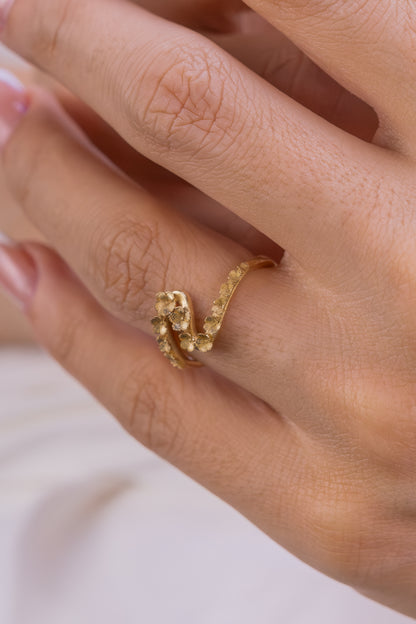 Floral Wave Wrap Ring – 14K Gold Nature-Inspired Open Band