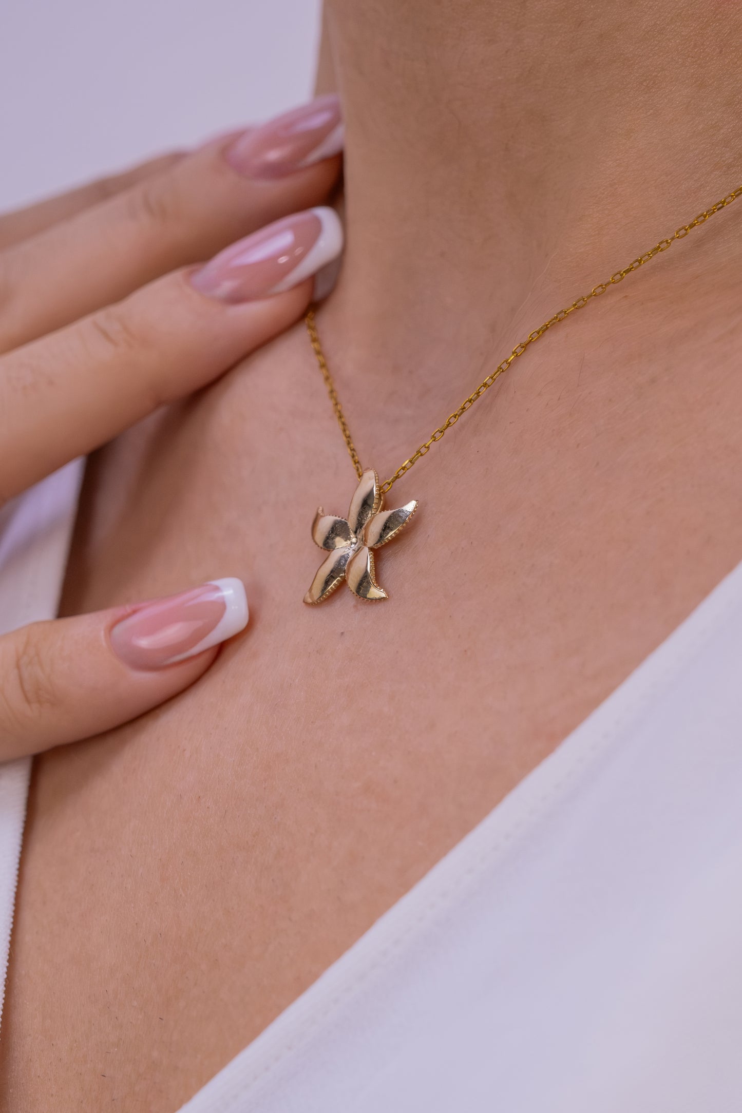 14k Gold Starfish Necklace | Gleaming Sea Star Ocean & Marine Jewelry