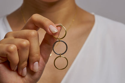 Gold Diamond cut Band Ring – 14K Gold Interlocking Ring with Round  Diamond cut moissanite , Unique Twist Design, Stackable Wedding Ring